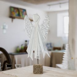 Stor Engel med klare Vinger